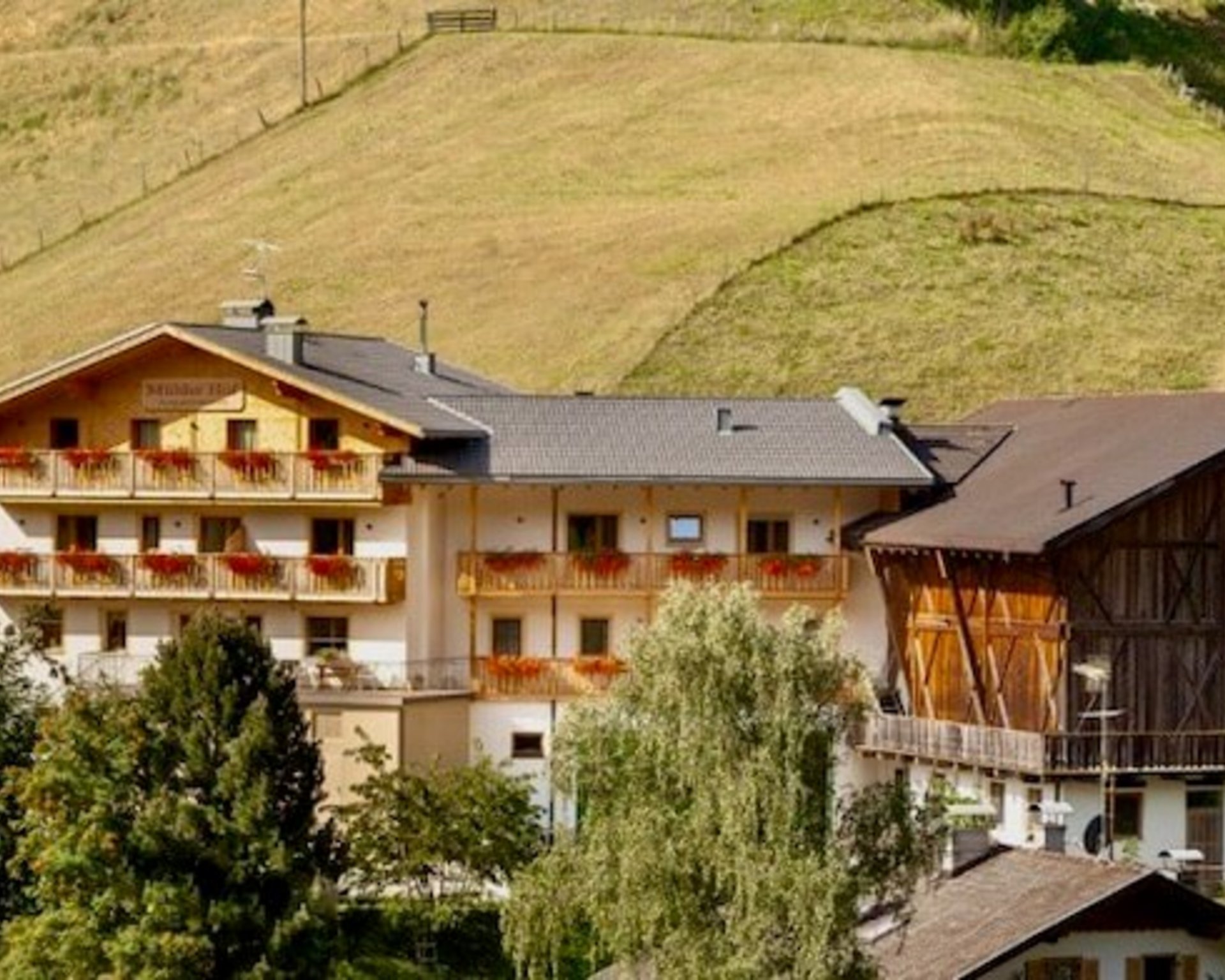 Val di Funes: Vivere la natura attraverso gli splendidi masi