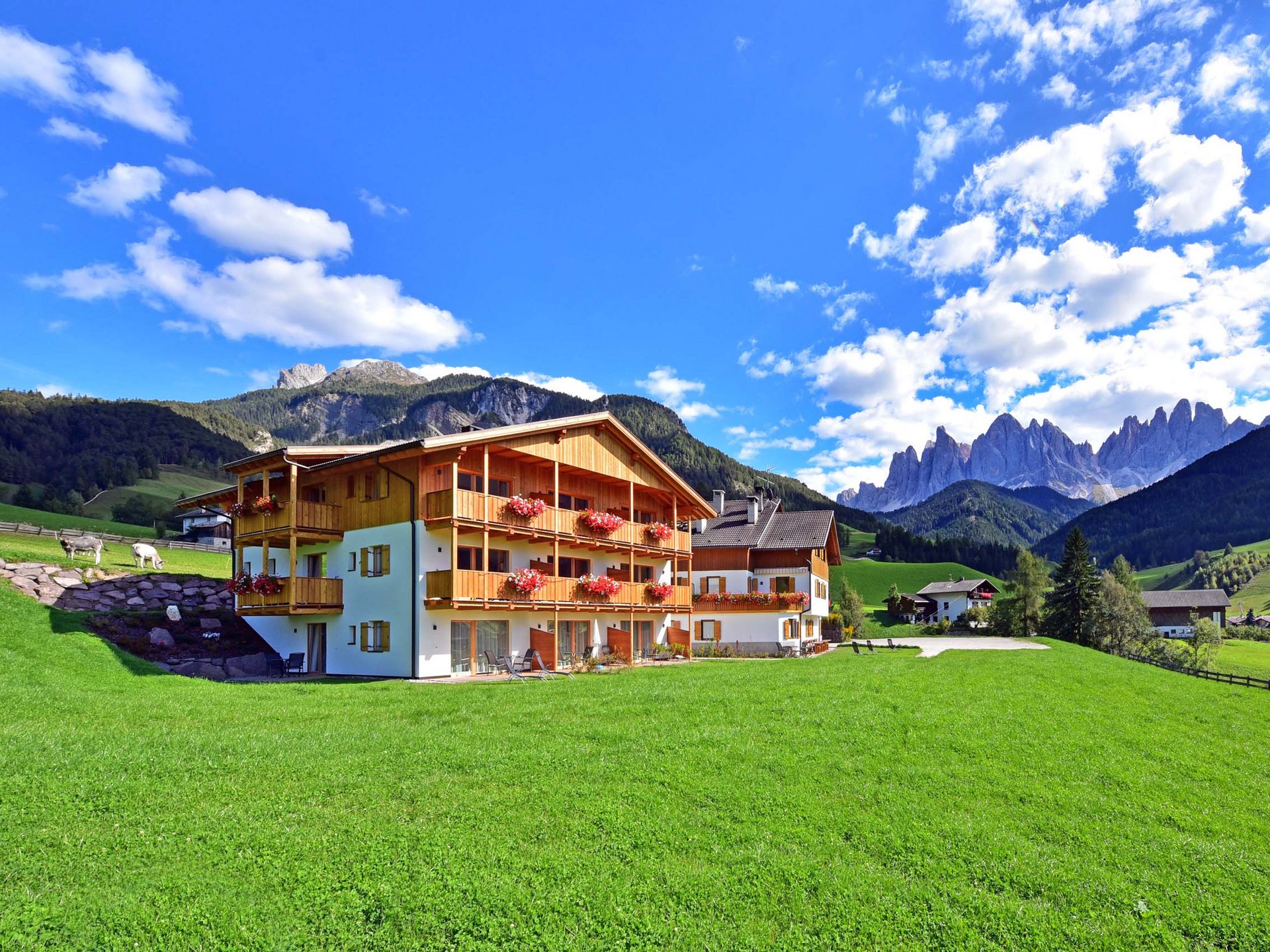 Funes, un rifugio tra le Dolomiti.