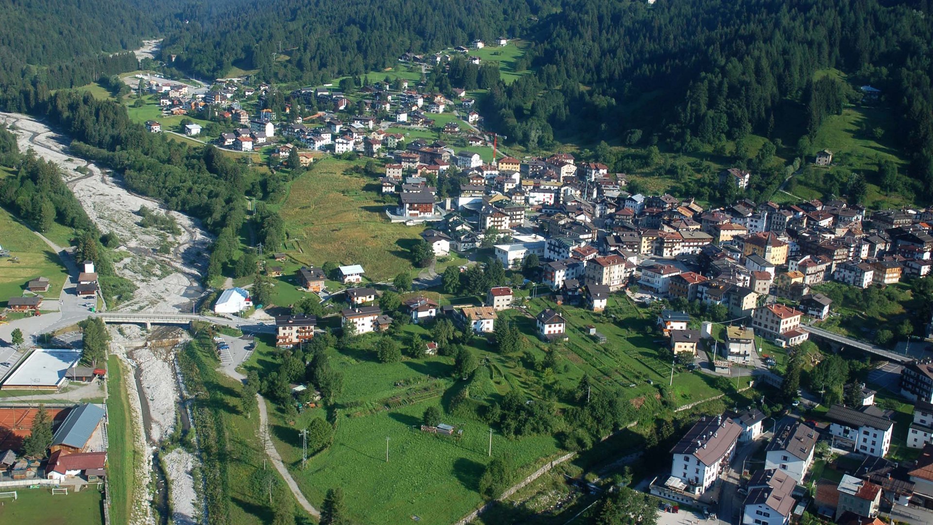 Sanfter Ökotourismus in den Alpen in Bildern