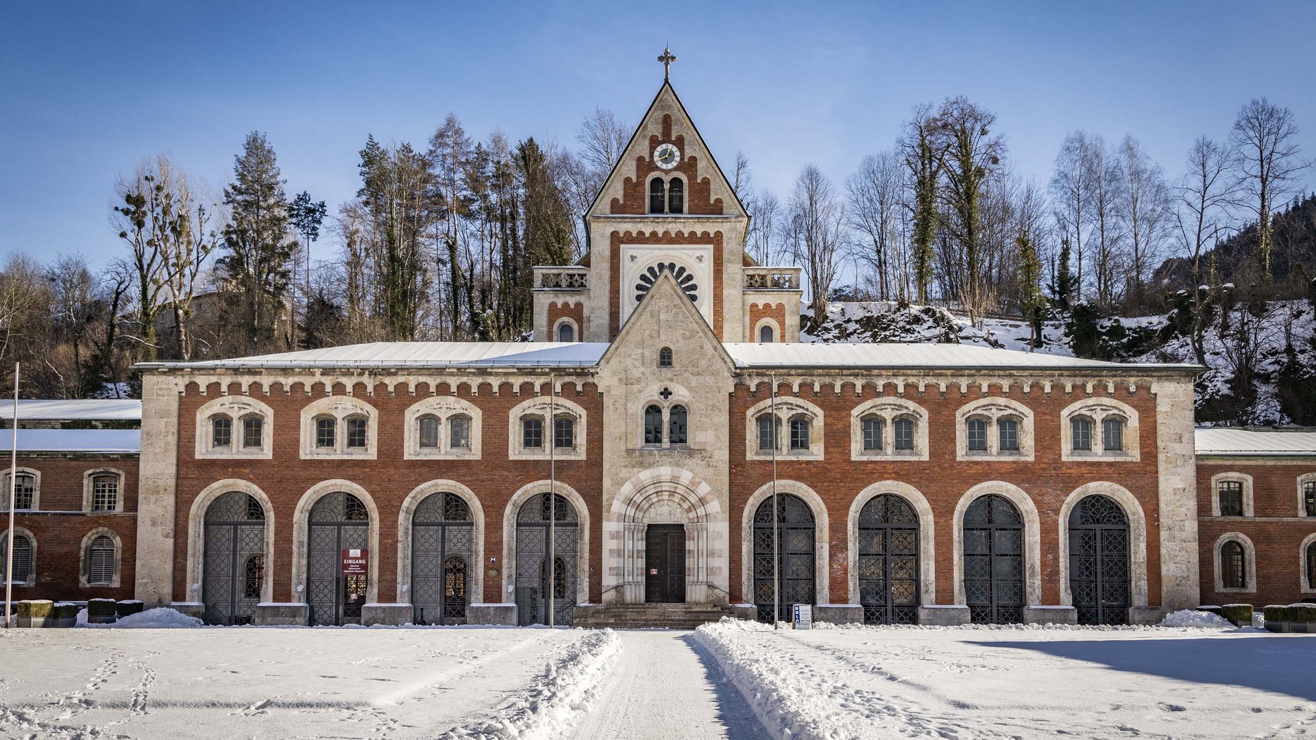 Pictures of gentle eco-tourism in the Alps