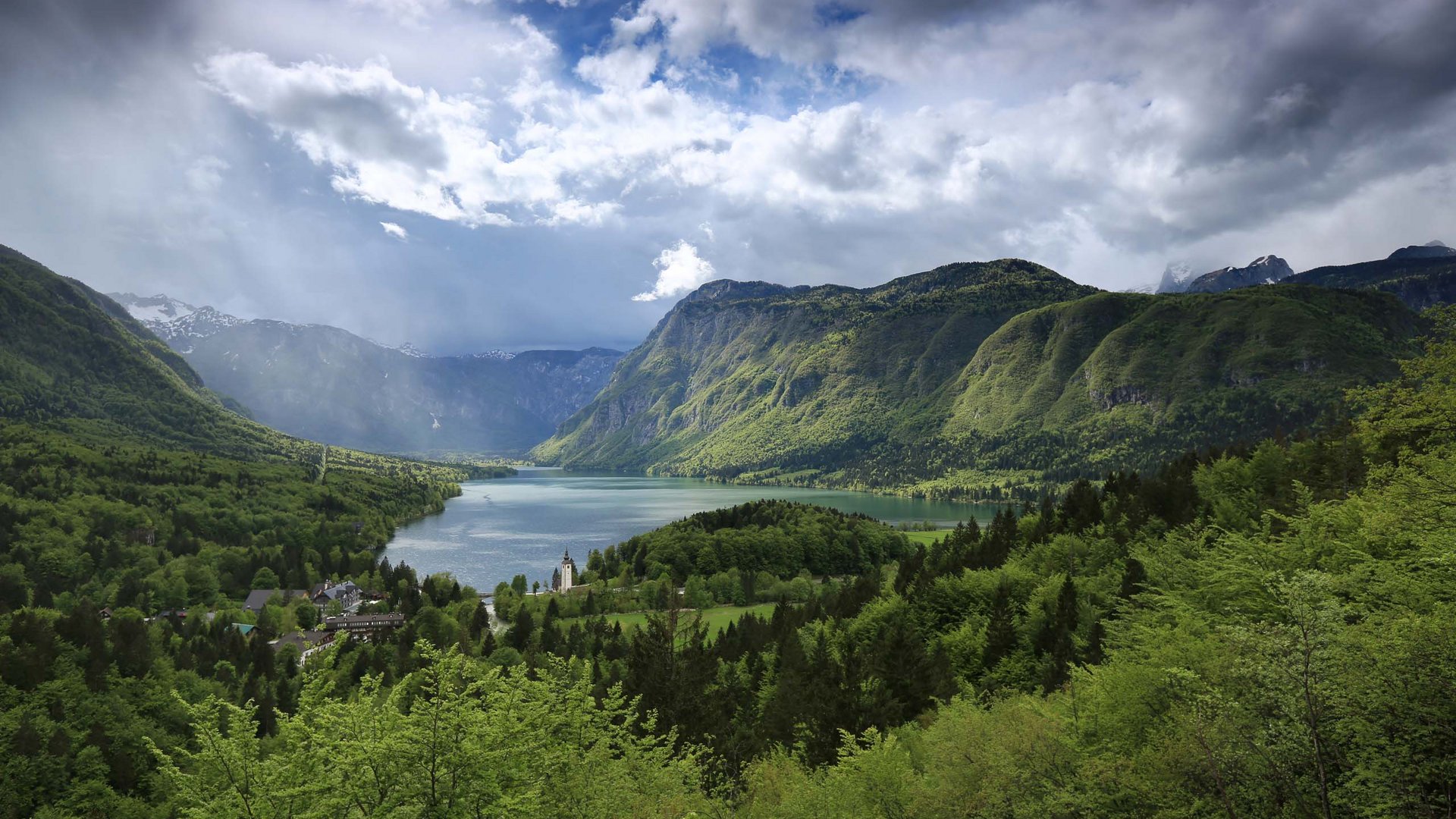 Pictures of gentle eco-tourism in the Alps