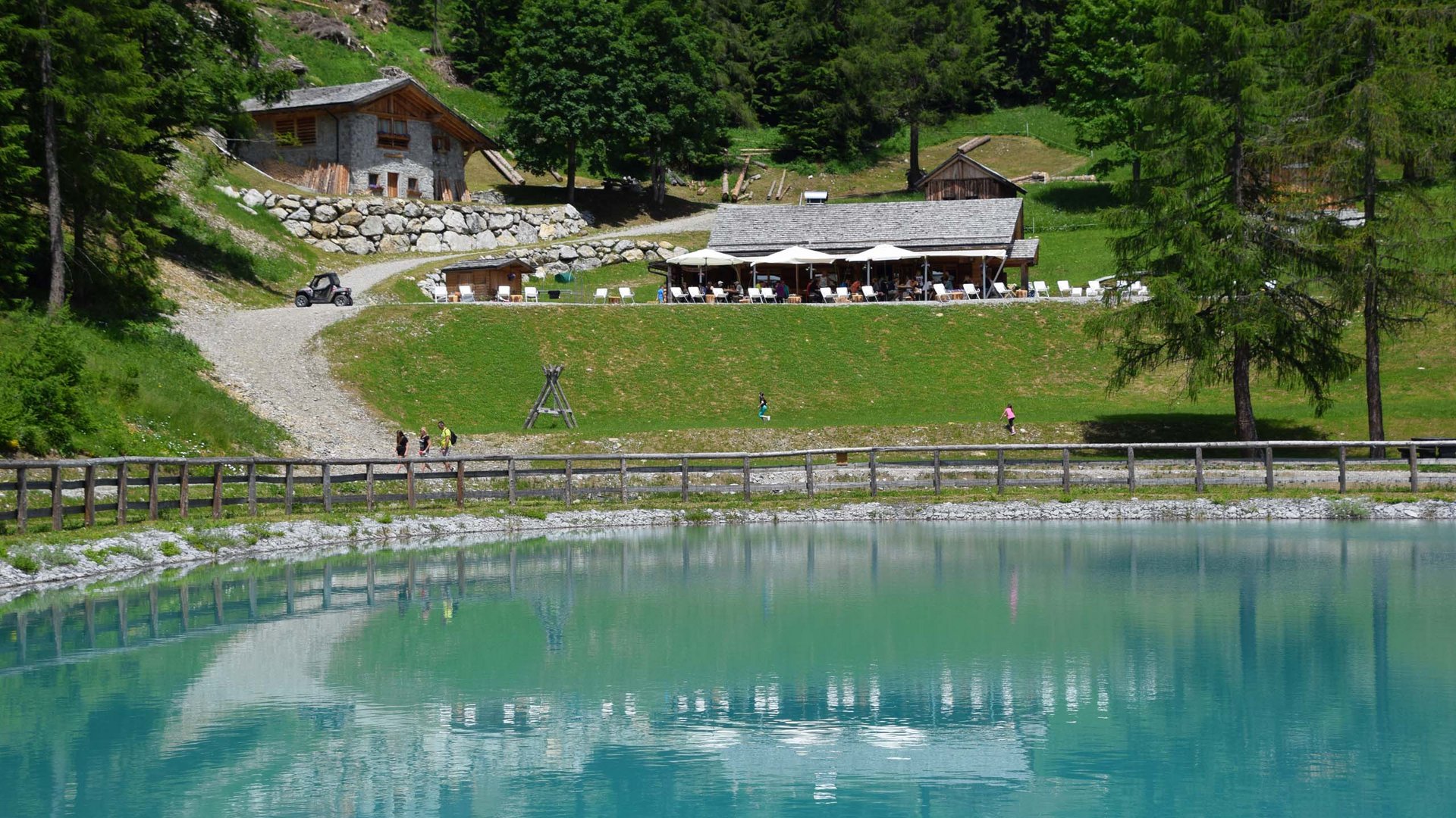 Sanfter Ökotourismus in den Alpen in Bildern