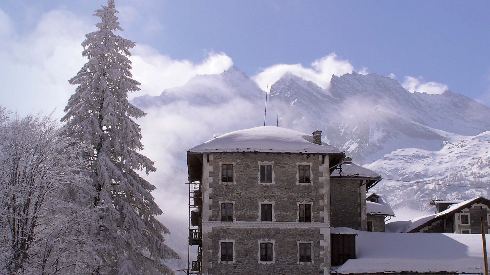 Pictures of gentle eco-tourism in the Alps