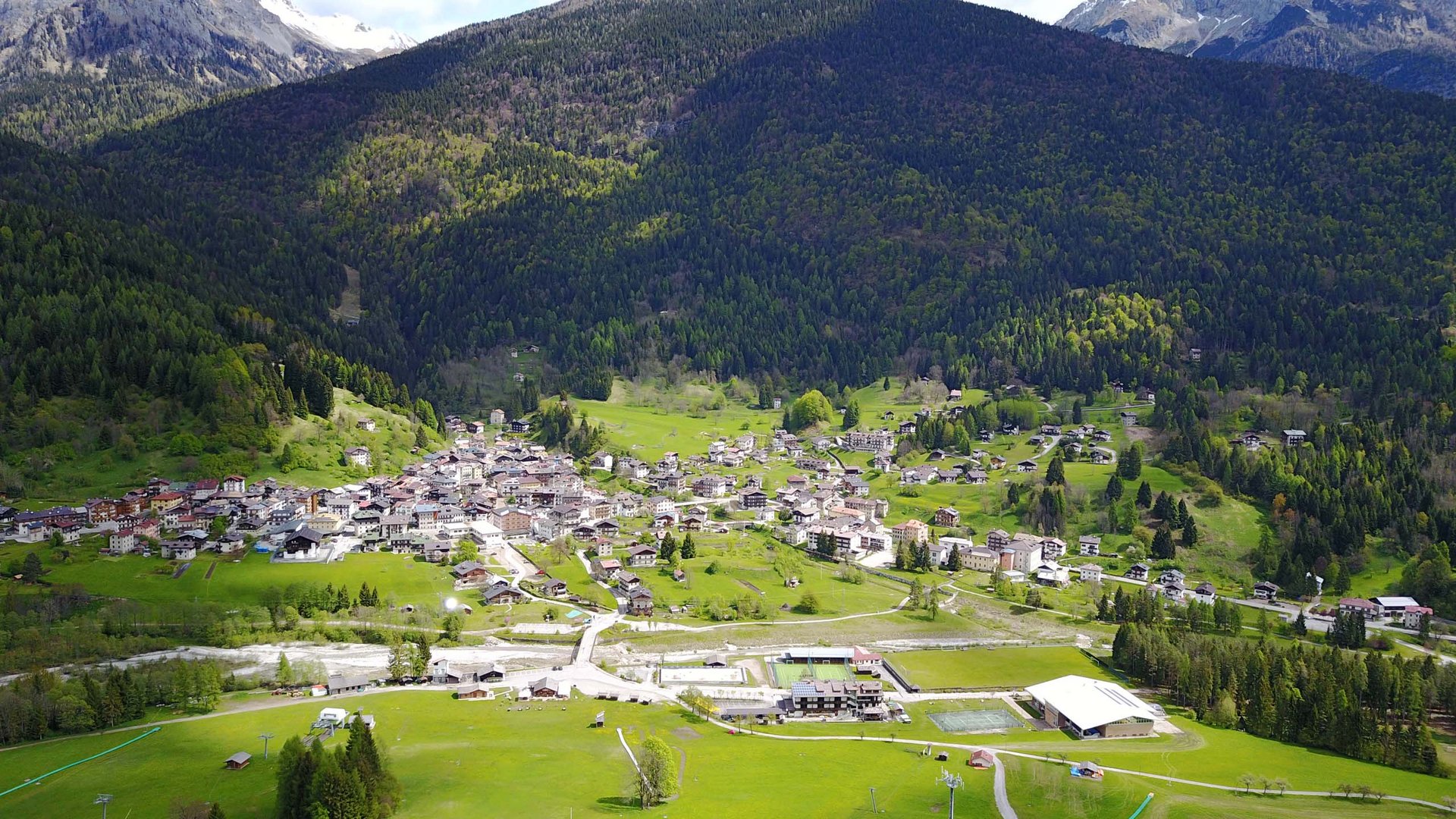 Sanfter Ökotourismus in den Alpen in Bildern