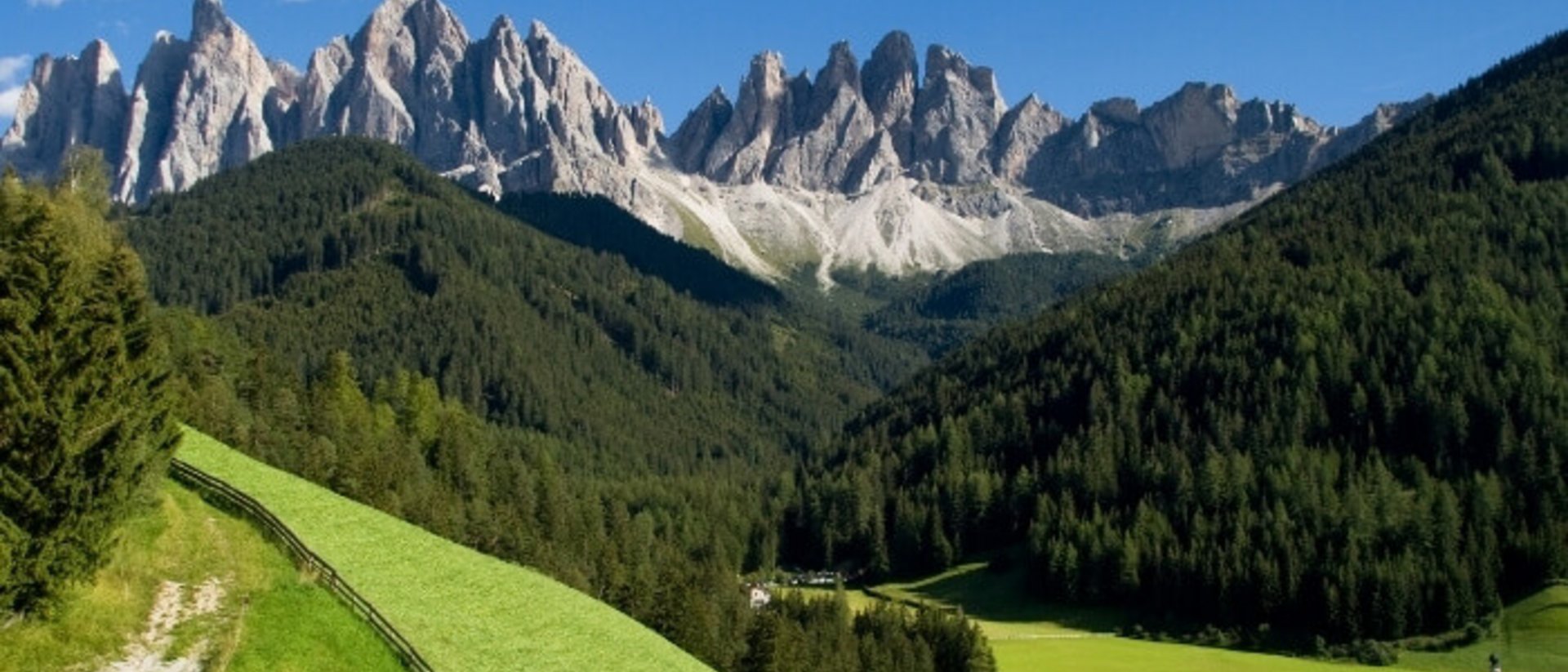 Val di Funes: Vivere la natura attraverso gli splendidi masi