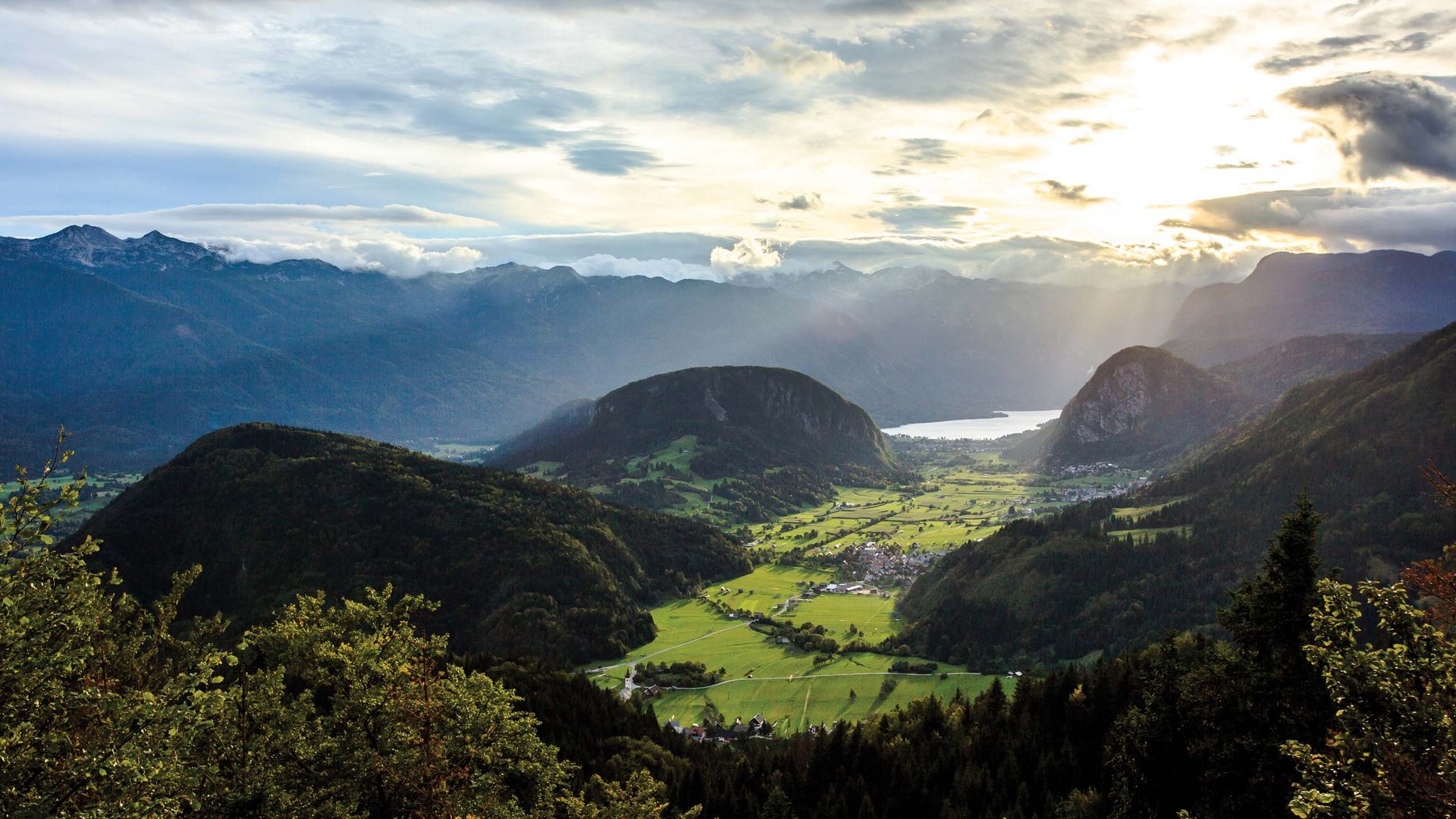 Sanfter Ökotourismus in den Alpen in Bildern